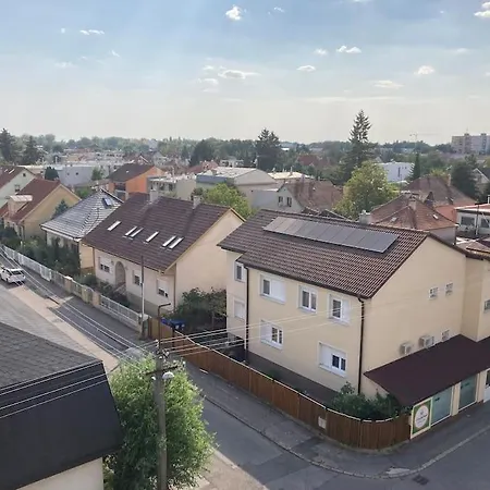 Blizko Centra Apartment